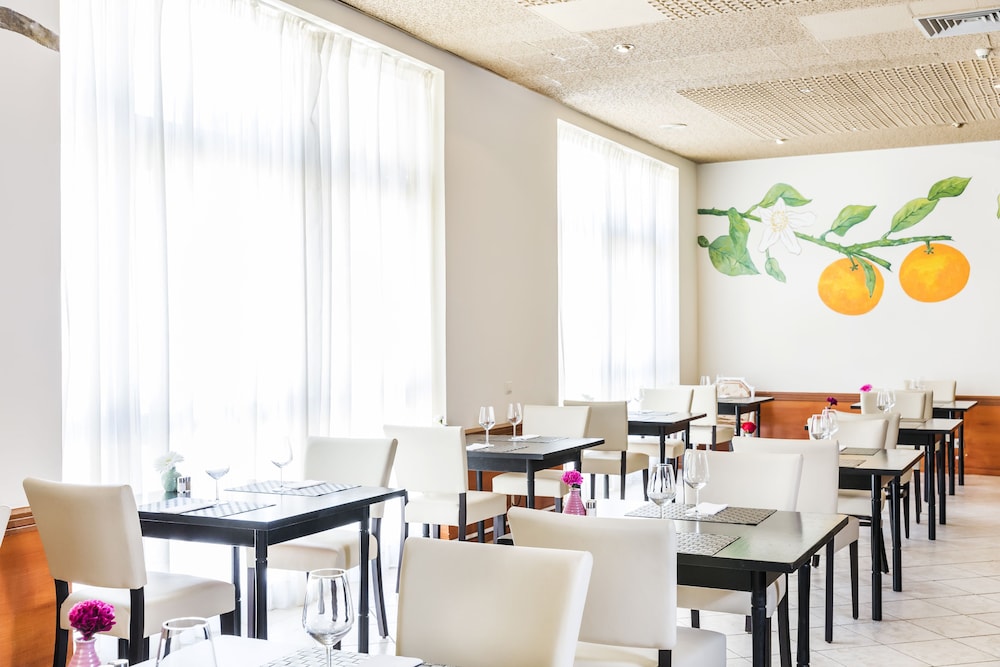 Jardim do Vau — Restaurant & bars in Portimão, Faro