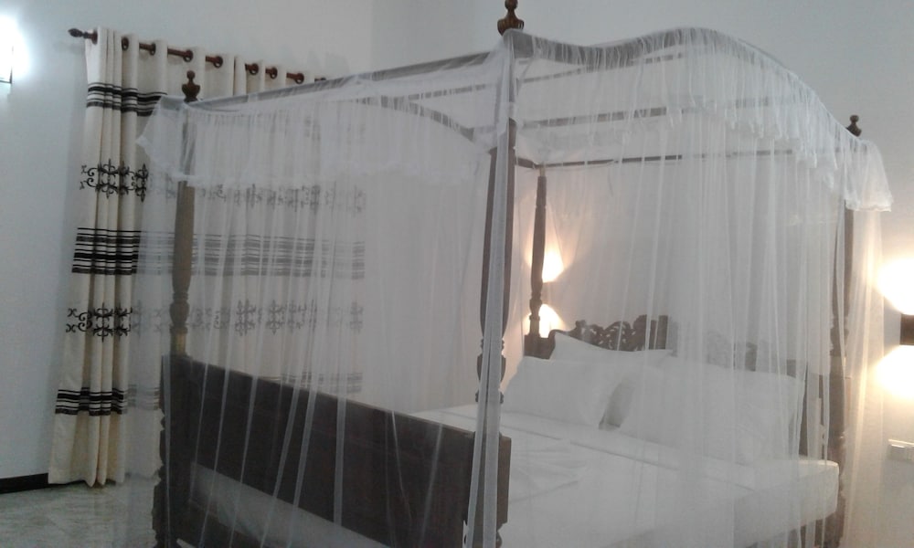 Ocean View — Hotel rooms in Bentota
