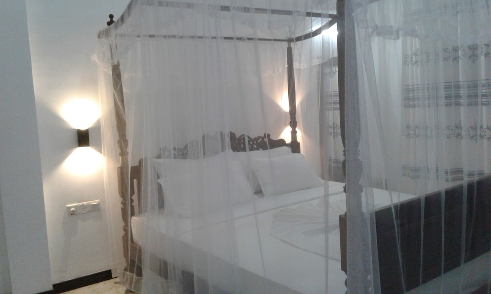 Ocean View — Hotel rooms in Bentota