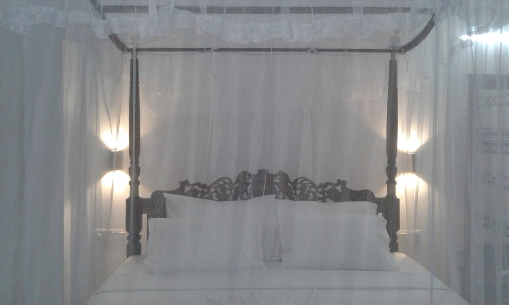 Ocean View — Hotel rooms in Bentota