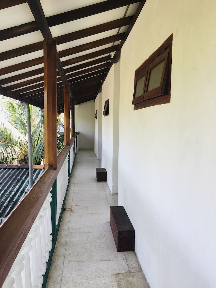 Ocean View — Hotel building in Bentota