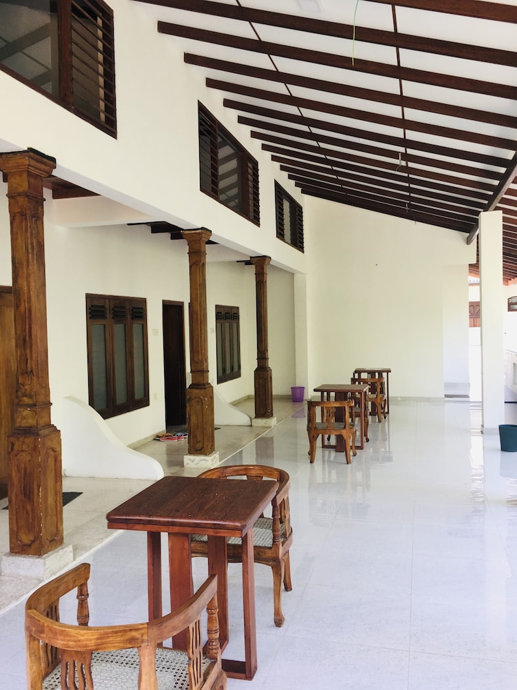 Ocean View — Hotel building in Bentota