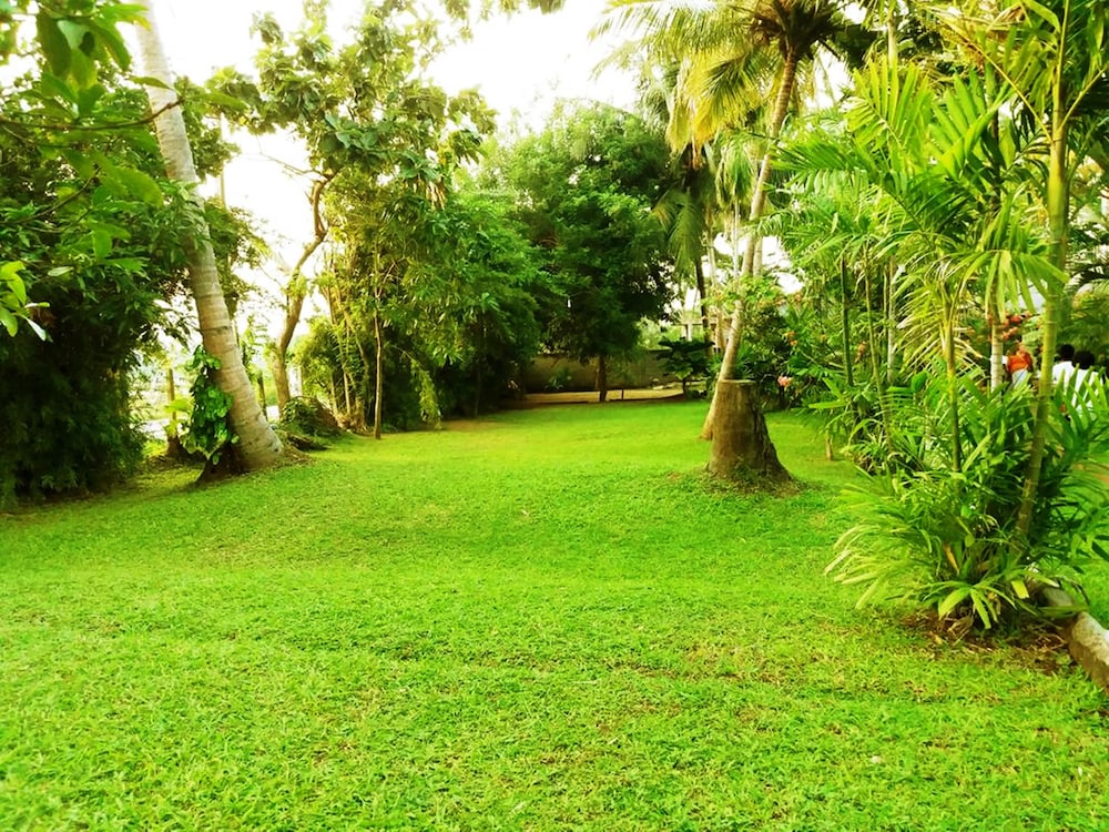 Ocean View — Sports & recreation in Bentota
