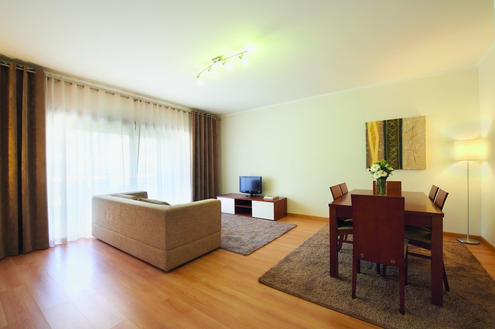 Real Marina Residence — Hotel rooms in Olhão, Faro