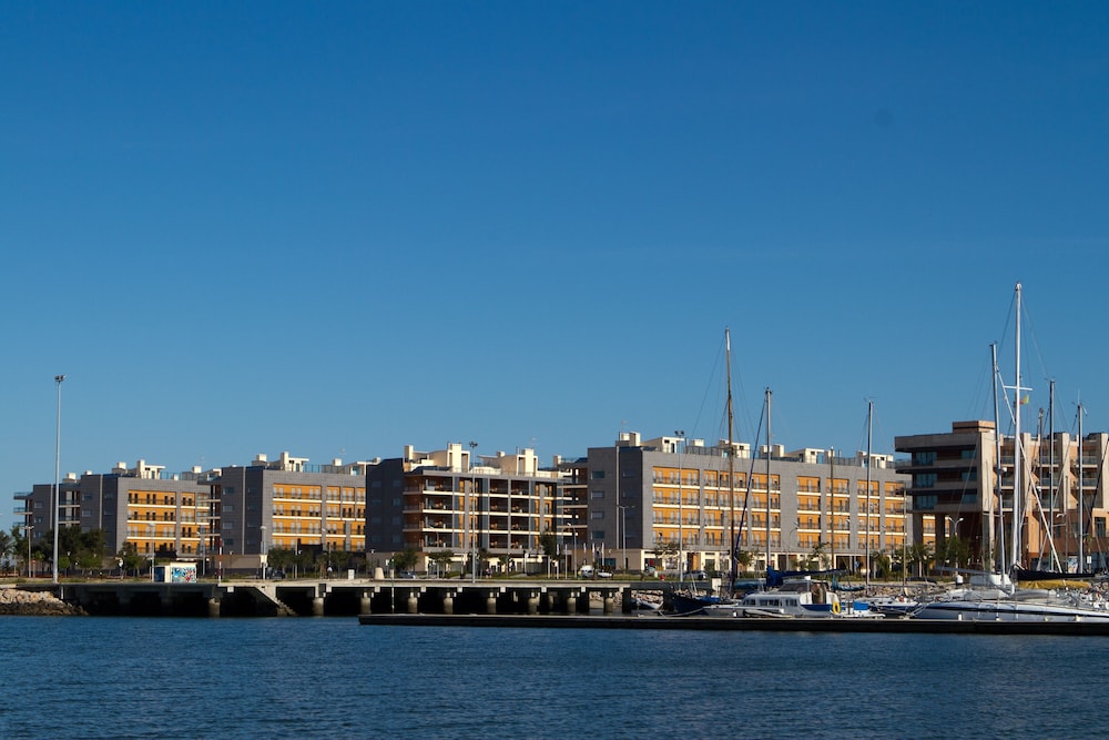 Real Marina Residence — Hotel building in Olhão, Faro