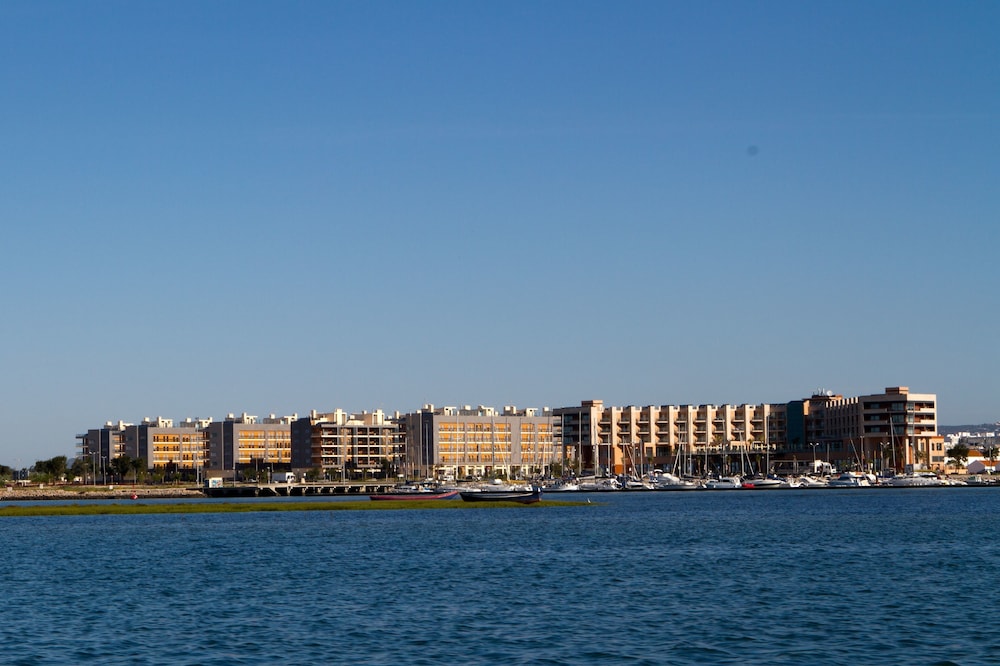 Real Marina Residence — Hotel building in Olhão, Faro