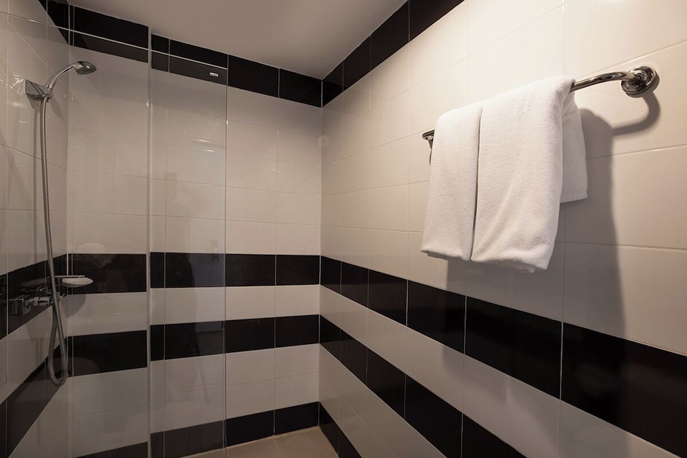 iCheck inn Chill Patong — Hotel rooms in Patong Beach, Phuket Province