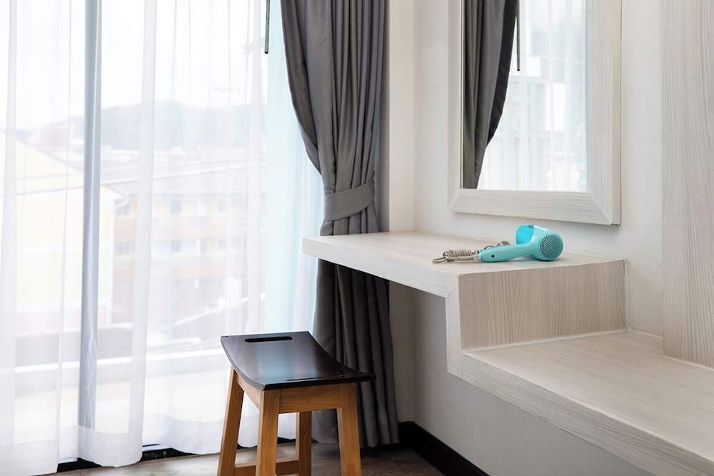 iCheck inn Chill Patong — Hotel rooms in Patong Beach, Phuket Province