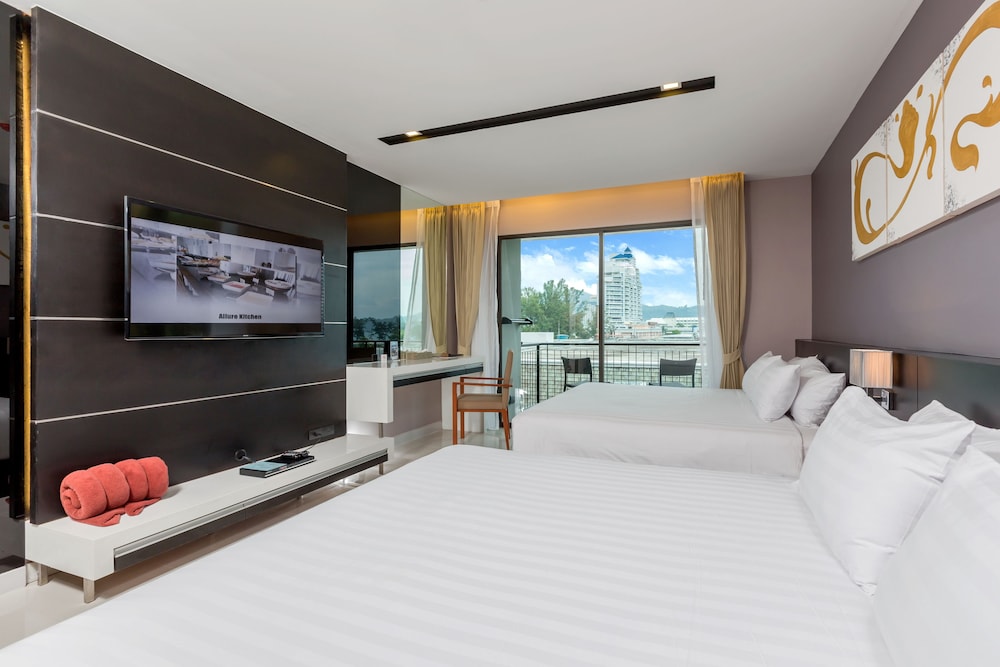 The Charm Resort Phuket — Hotel rooms in Patong Beach, Phuket Province