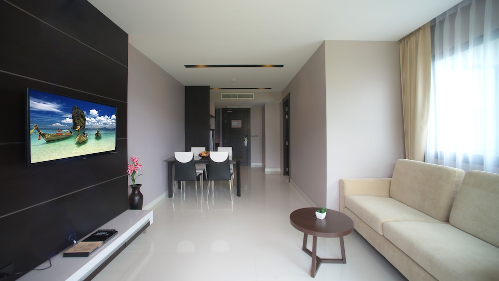 The Charm Resort Phuket — Hotel rooms in Patong Beach, Phuket Province