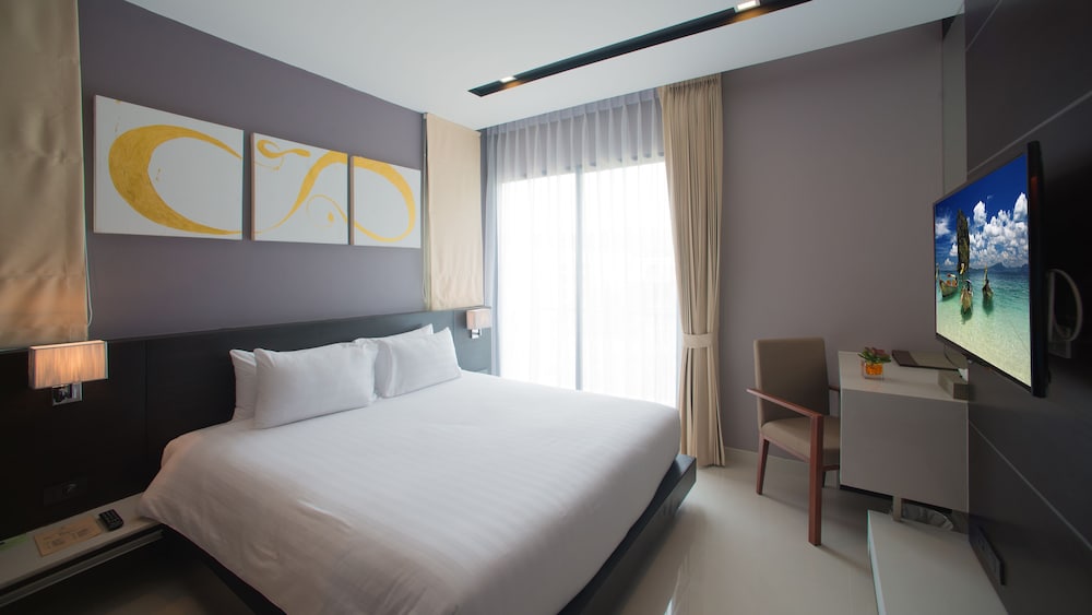 The Charm Resort Phuket — Hotel rooms in Patong Beach, Phuket Province