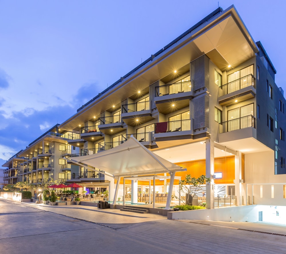 The Charm Resort Phuket — Hotel building in Patong Beach, Phuket Province