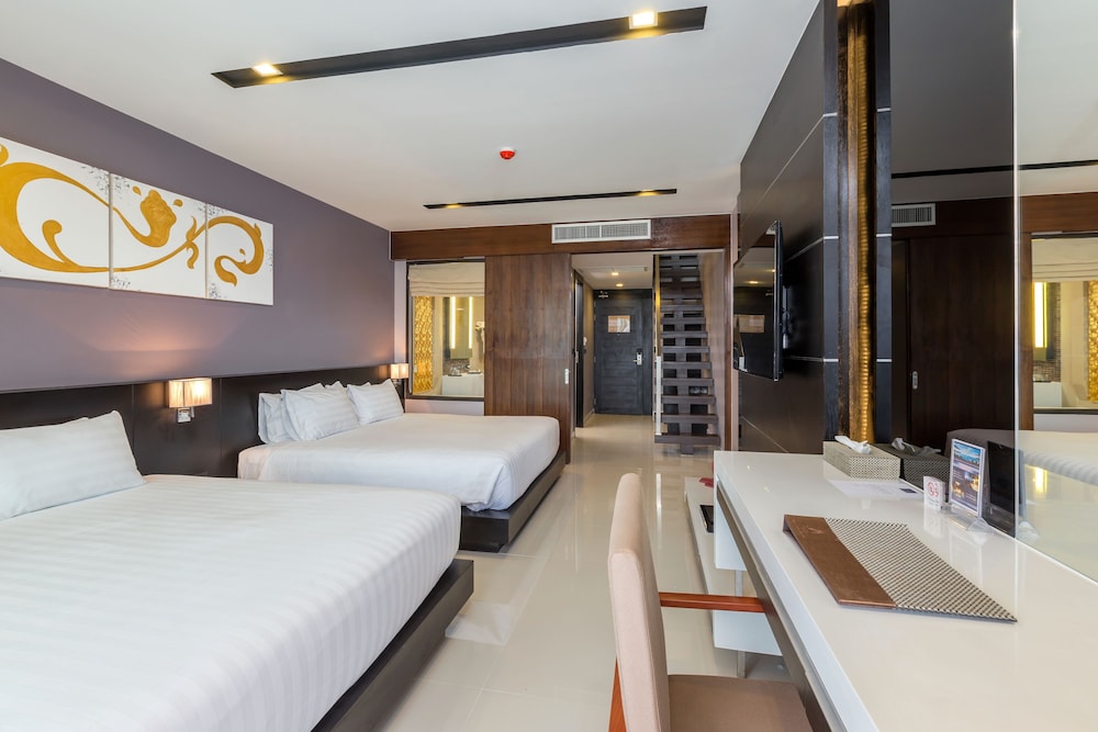The Charm Resort Phuket — Hotel rooms in Patong Beach, Phuket Province