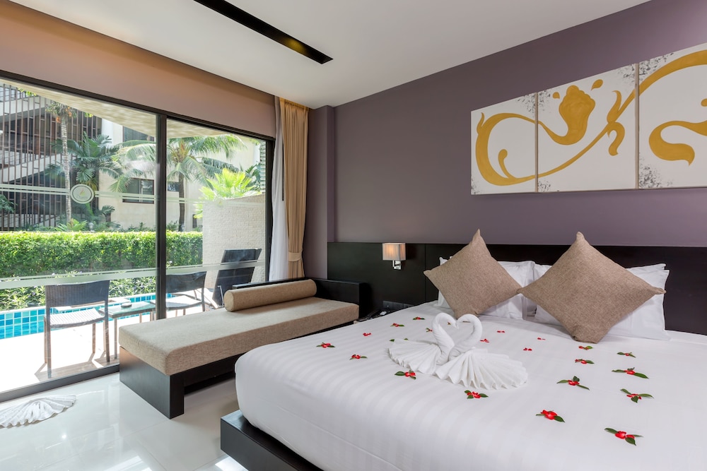 The Charm Resort Phuket — Hotel rooms in Patong Beach, Phuket Province