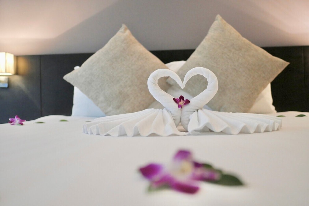 The Charm Resort Phuket — Hotel rooms in Patong Beach, Phuket Province
