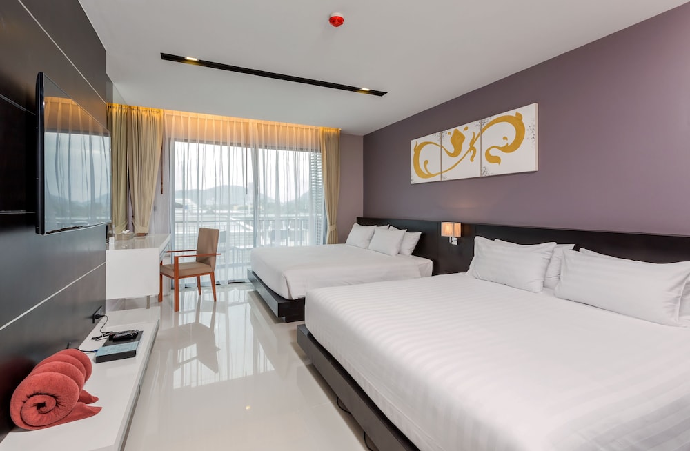The Charm Resort Phuket — Hotel rooms in Patong Beach, Phuket Province