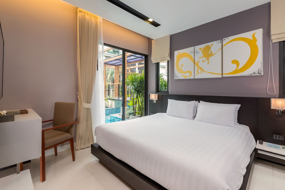 The Charm Resort Phuket — Hotel rooms in Patong Beach, Phuket Province