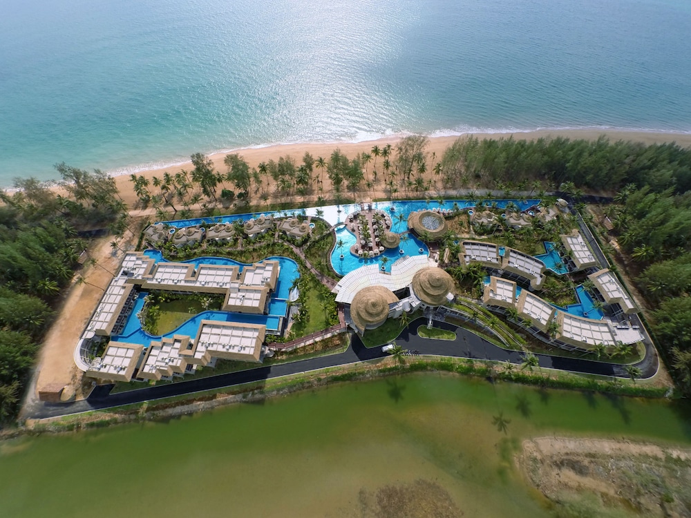 The Haven Khao Lak — Hotel building in Khuekkhak, Phang Nga