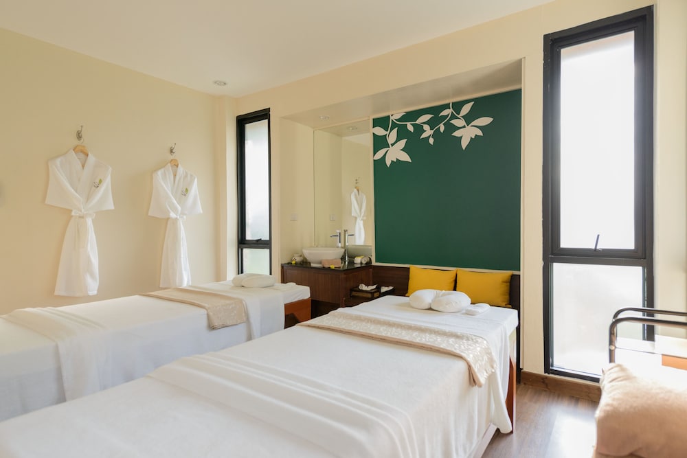 The Leaf Oceanside by Katathani — Hotel rooms in Khao Lak, Phang Nga