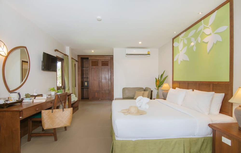 The Leaf Oceanside by Katathani — Hotel rooms in Khao Lak, Phang Nga