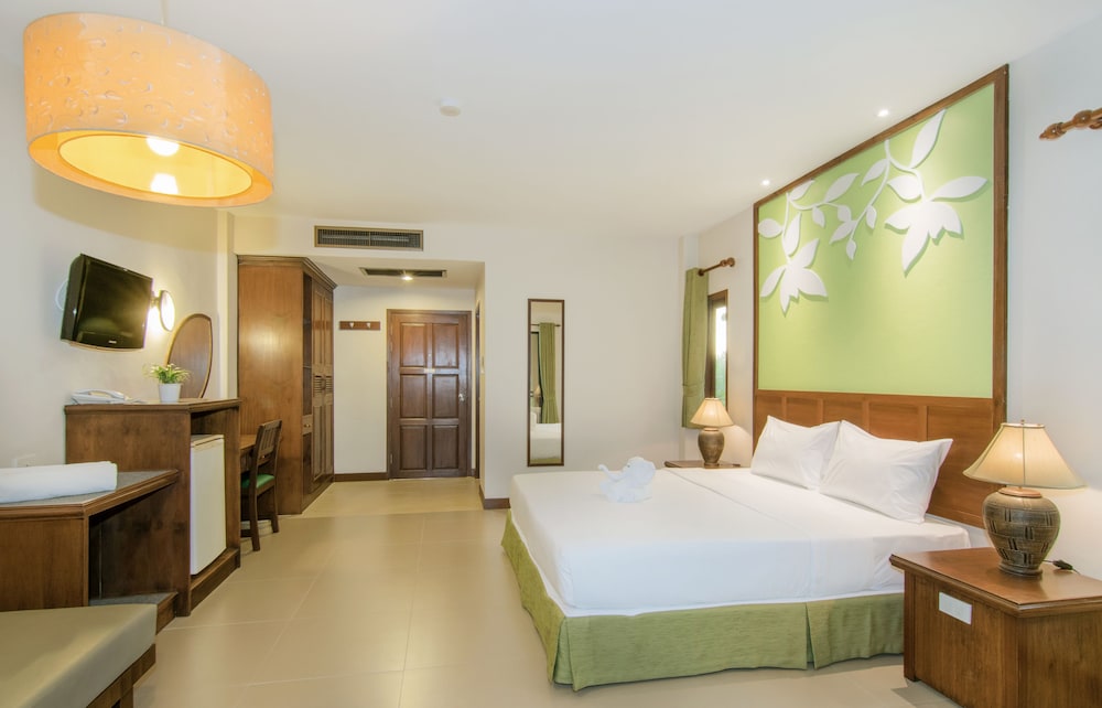 The Leaf Oceanside by Katathani — Hotel rooms in Khao Lak, Phang Nga