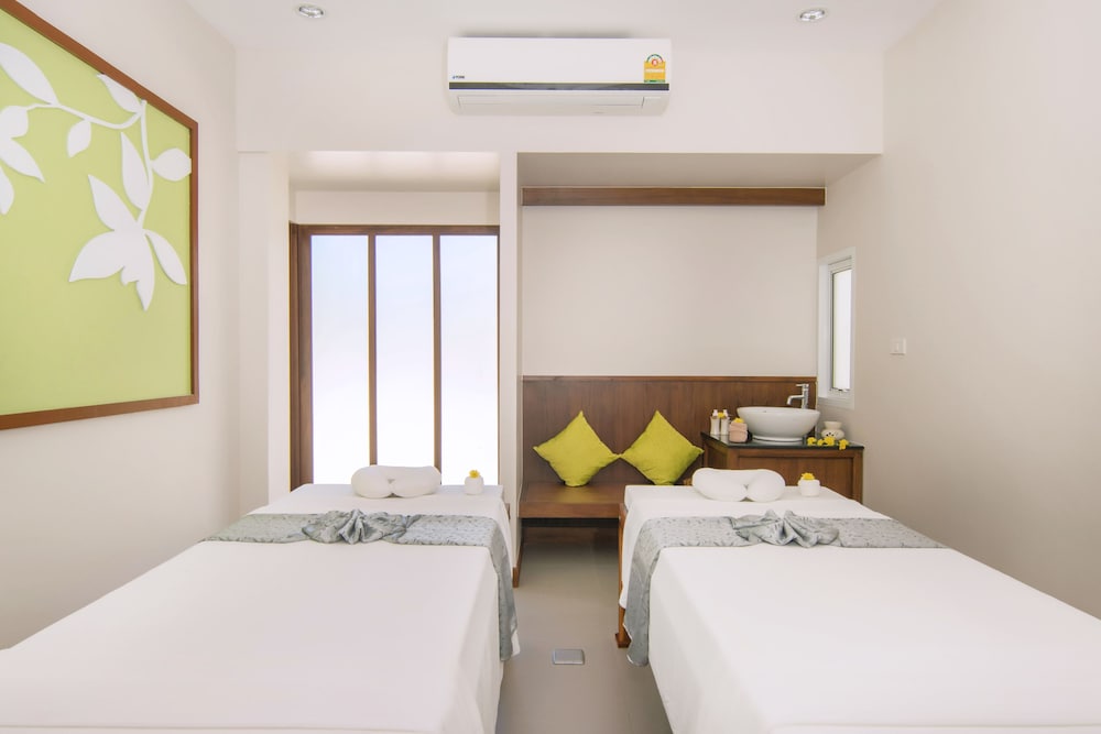 The Leaf Oceanside by Katathani — Hotel rooms in Khao Lak, Phang Nga