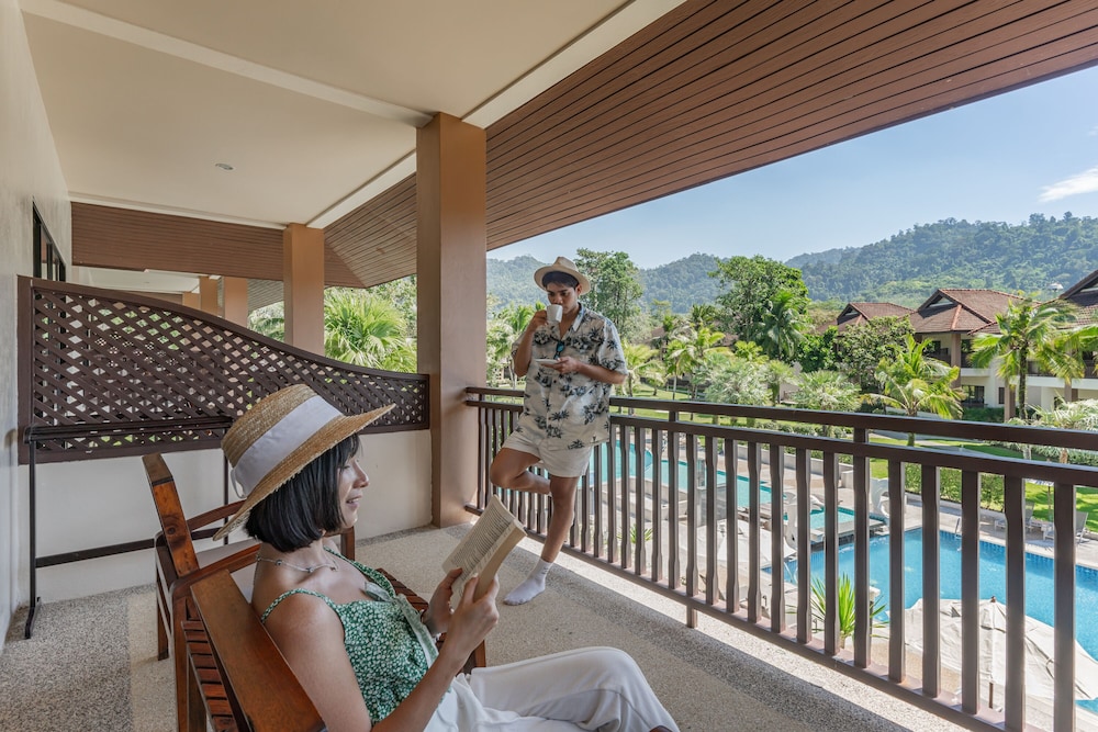 The Leaf Oceanside by Katathani — Hotel building in Khao Lak, Phang Nga