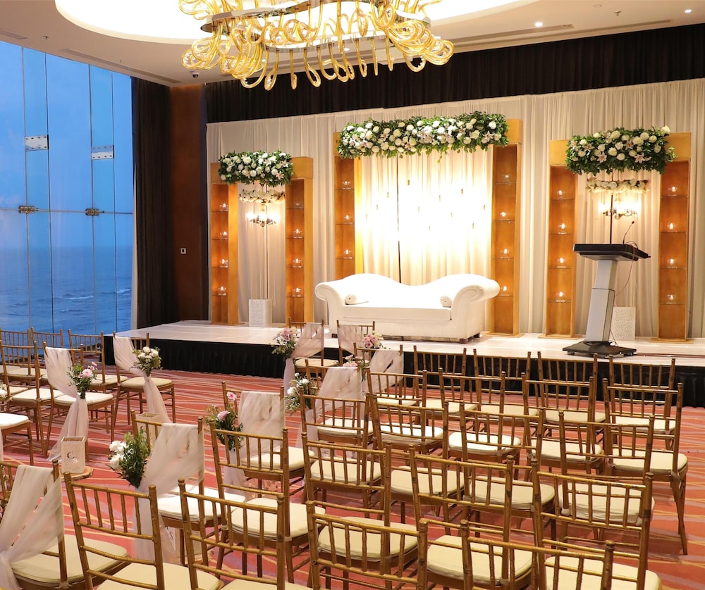 Radisson Hotel Colombo — Hotel building in Colombo, Western Province