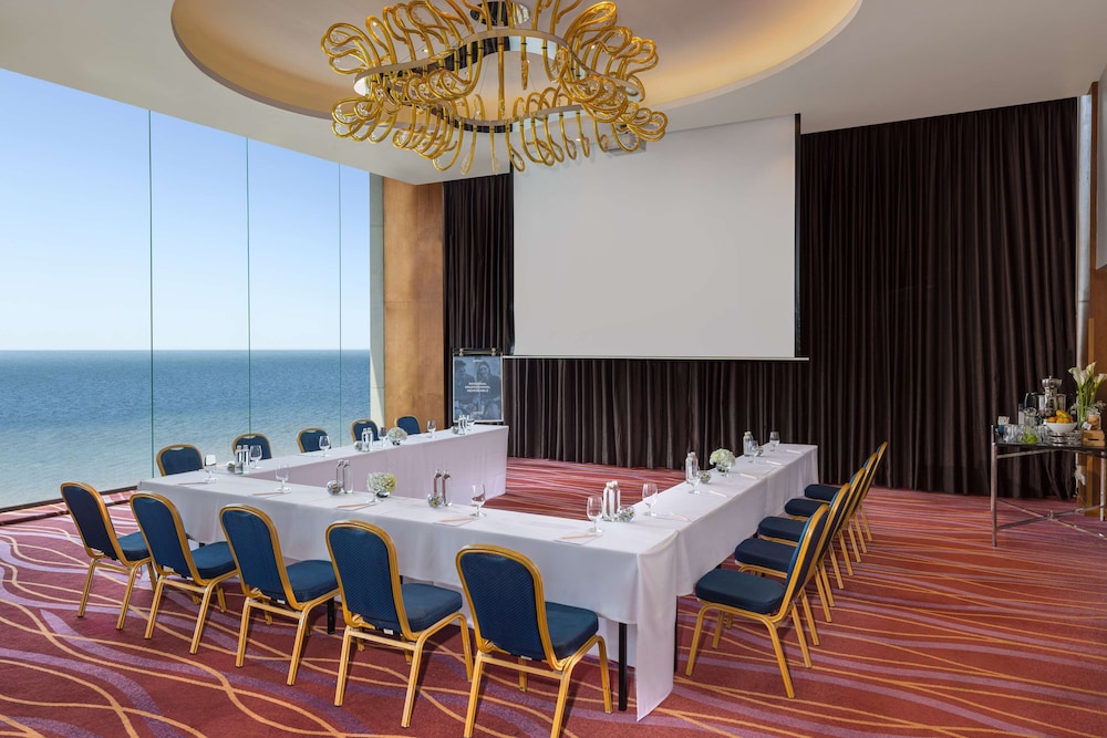 Radisson Hotel Colombo — Hotel building in Colombo, Western Province