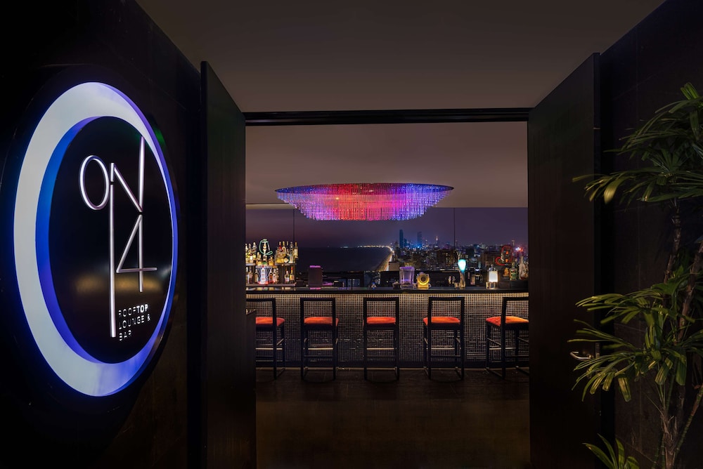 Radisson Hotel Colombo — Restaurant & bars in Colombo, Western Province