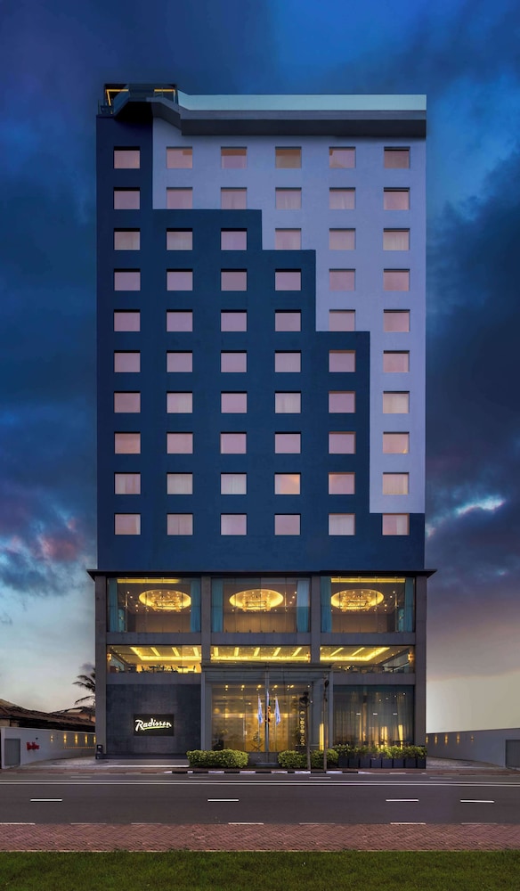 Radisson Hotel Colombo — Hotel building in Colombo, Western Province