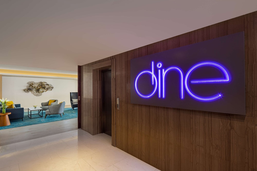 Radisson Hotel Colombo — Restaurant & bars in Colombo, Western Province