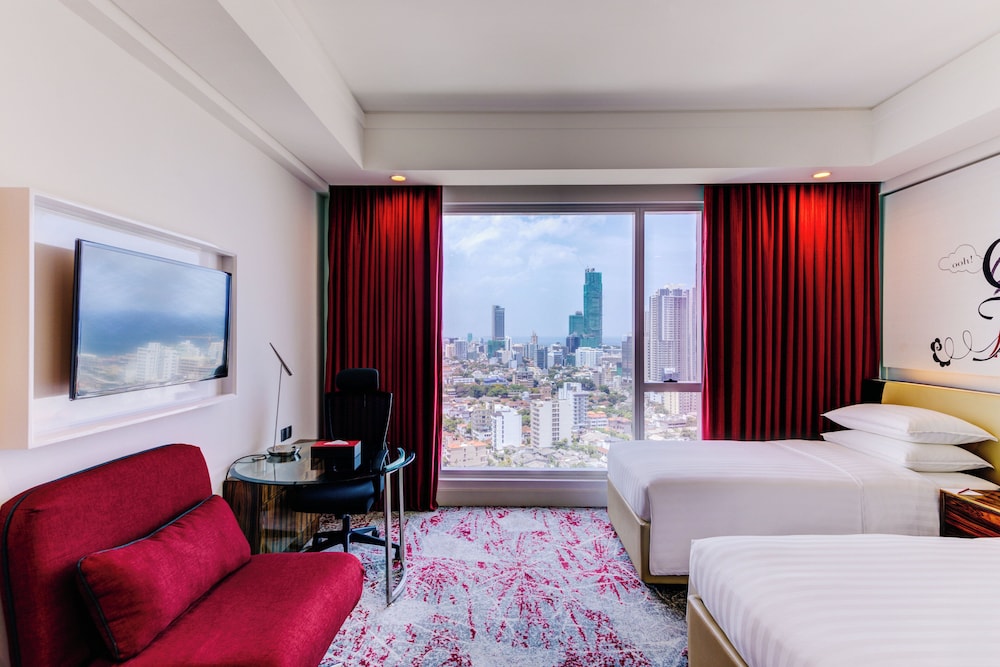 Cinnamon Red Colombo — Hotel rooms in Colombo, Western Province