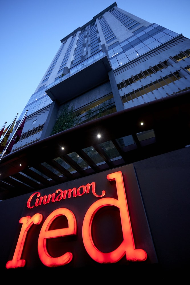 Cinnamon Red Colombo — Hotel building in Colombo, Western Province