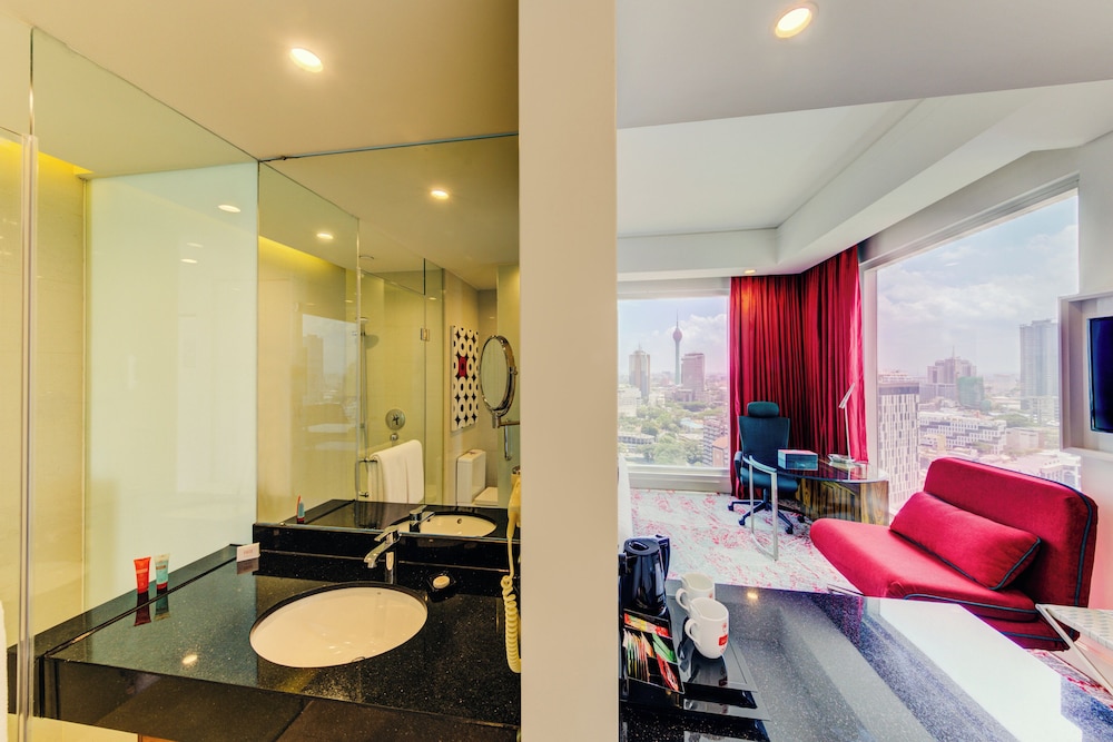 Cinnamon Red Colombo — Hotel rooms in Colombo, Western Province
