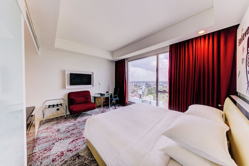 Cinnamon Red Colombo — Hotel rooms in Colombo, Western Province