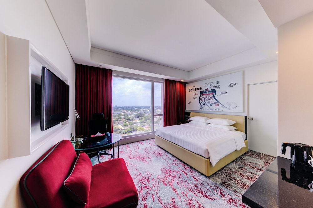 Cinnamon Red Colombo — Hotel rooms in Colombo, Western Province