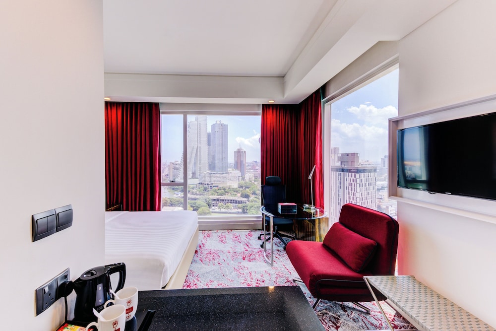 Cinnamon Red Colombo — Hotel rooms in Colombo, Western Province