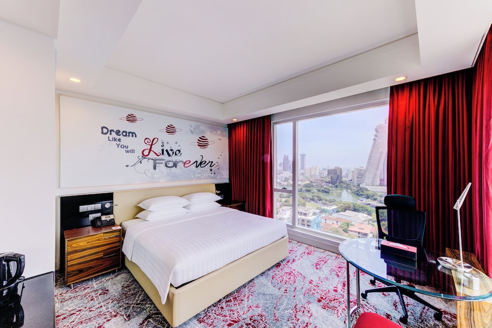 Cinnamon Red Colombo — Hotel rooms in Colombo, Western Province