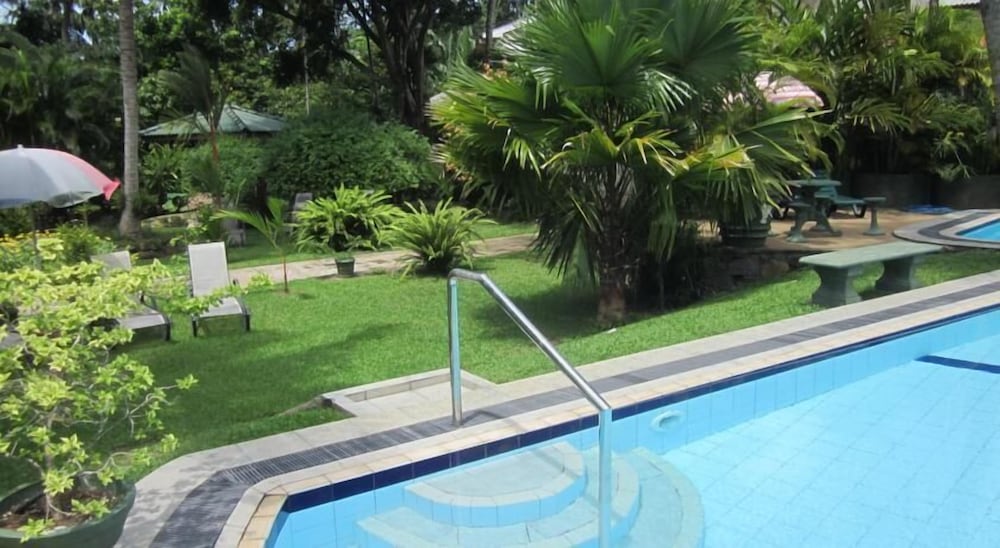 Leijay Garden Retreat — Swimming pool in Galle, Southern Province