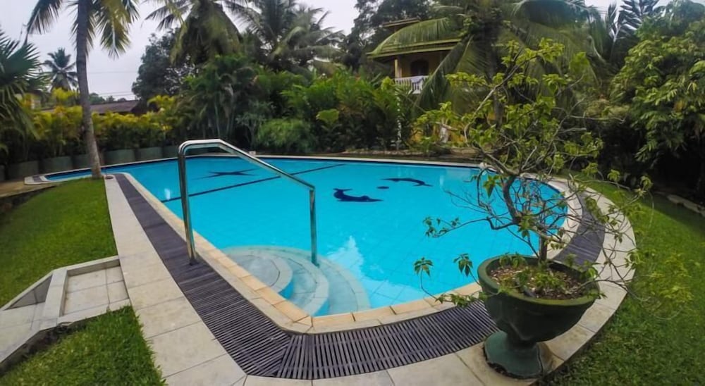 Leijay Garden Retreat — Swimming pool in Galle, Southern Province