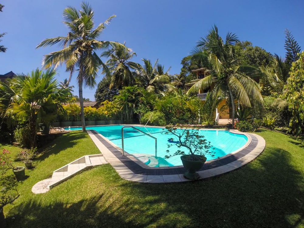 Leijay Garden Retreat — Swimming pool in Galle, Southern Province