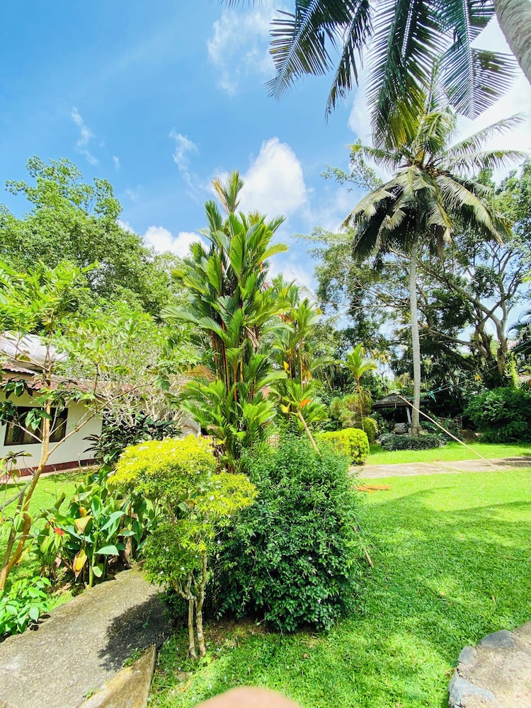 Leijay Garden Retreat — Hotel building in Galle, Southern Province