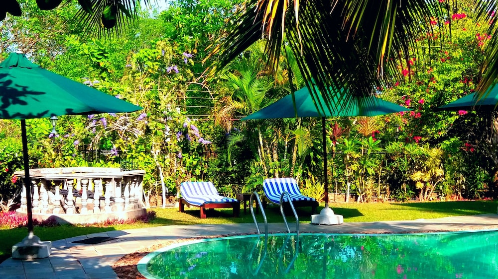Asian Jewel Boutique Hotel — Swimming pool in Hikkaduwa, Southern Province