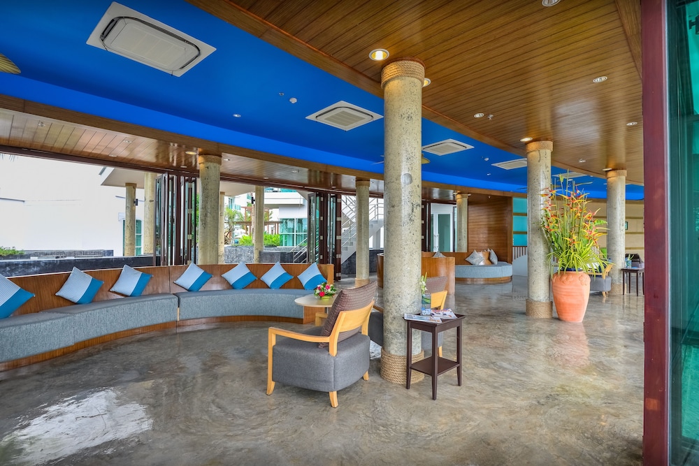 Fishermen's Harbour Urban Resort — Hotel building in Patong Beach, Phuket Province
