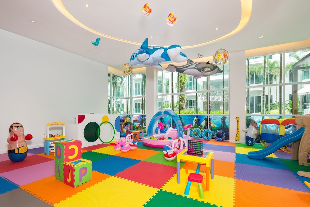 Fishermen's Harbour Urban Resort — Attractions for children in Patong Beach, Phuket Province