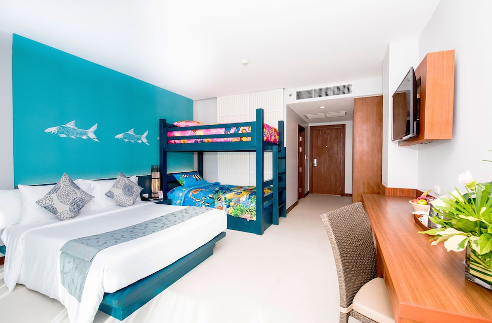 Fishermen's Harbour Urban Resort — Hotel rooms in Patong Beach, Phuket Province