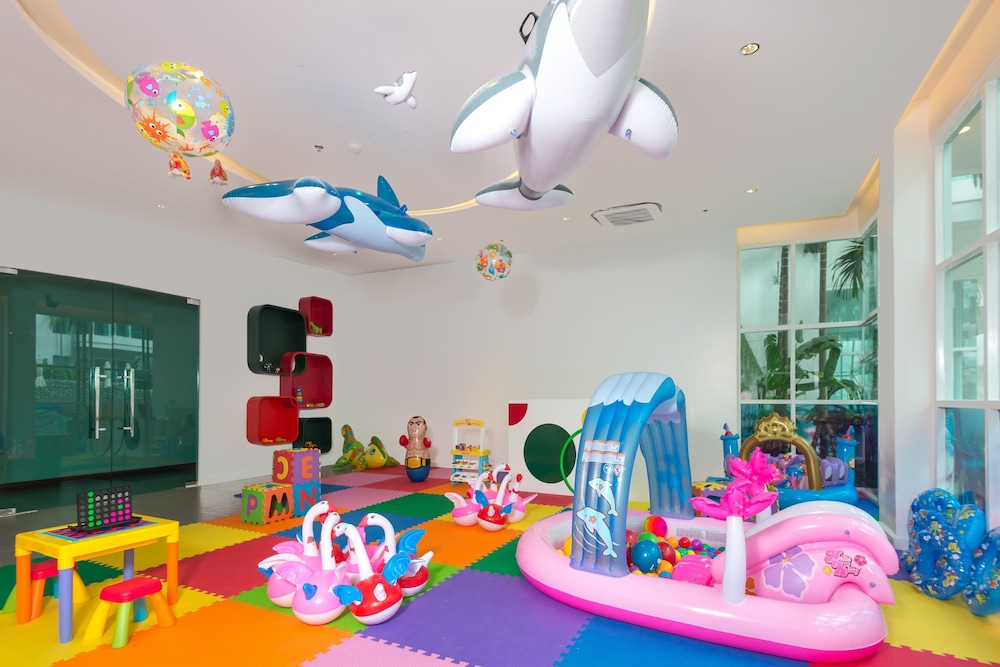 Fishermen's Harbour Urban Resort — Attractions for children in Patong Beach, Phuket Province