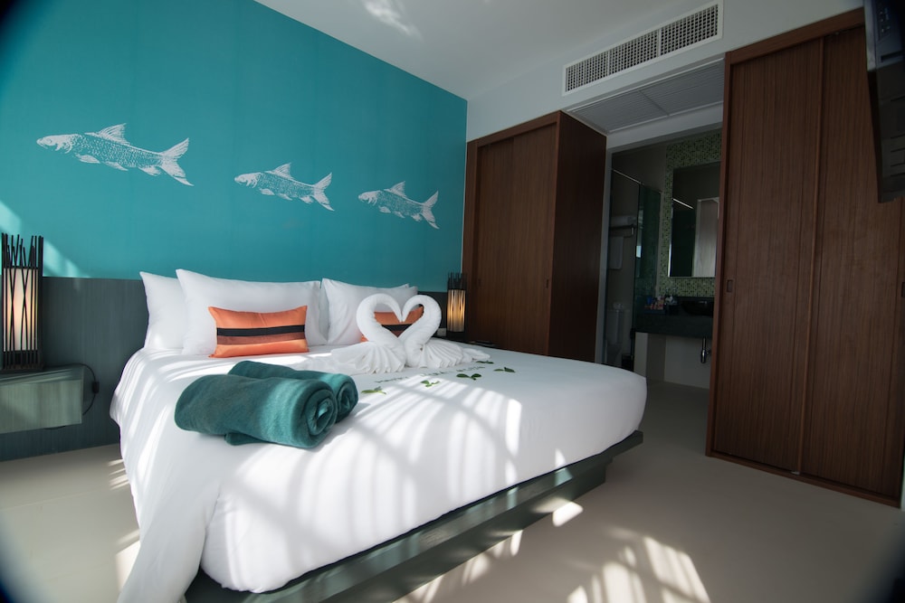 Fishermen's Harbour Urban Resort — Hotel rooms in Patong Beach, Phuket Province