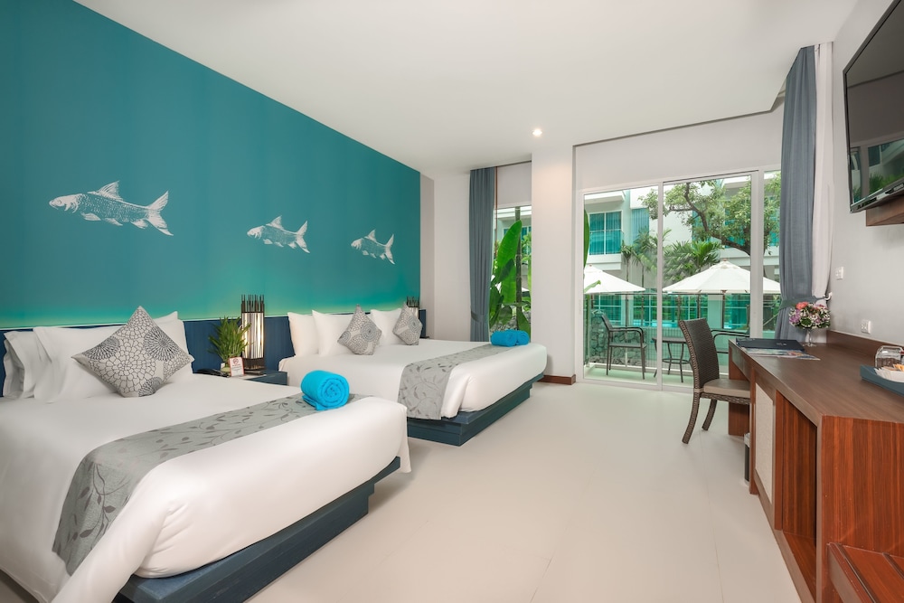 Fishermen's Harbour Urban Resort — Hotel rooms in Patong Beach, Phuket Province